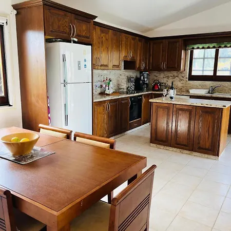 Amandine Villa Peyia